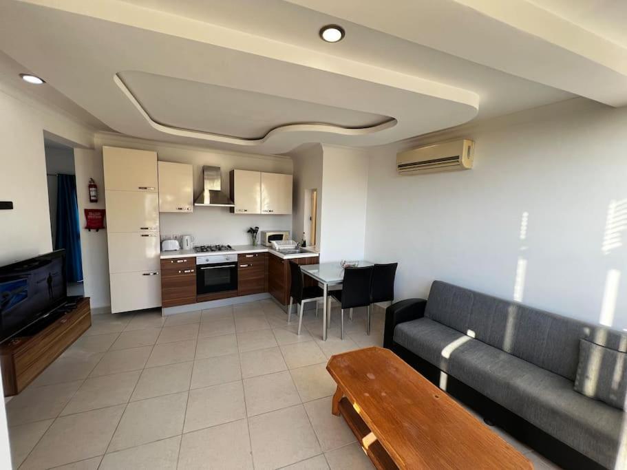Conmal Penthouse In Mellieha Bay Apartment Exterior photo